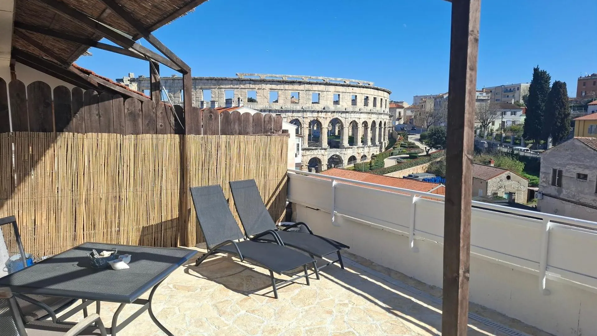 Terrace Dream View Over Amphitheatre Pula Appartement